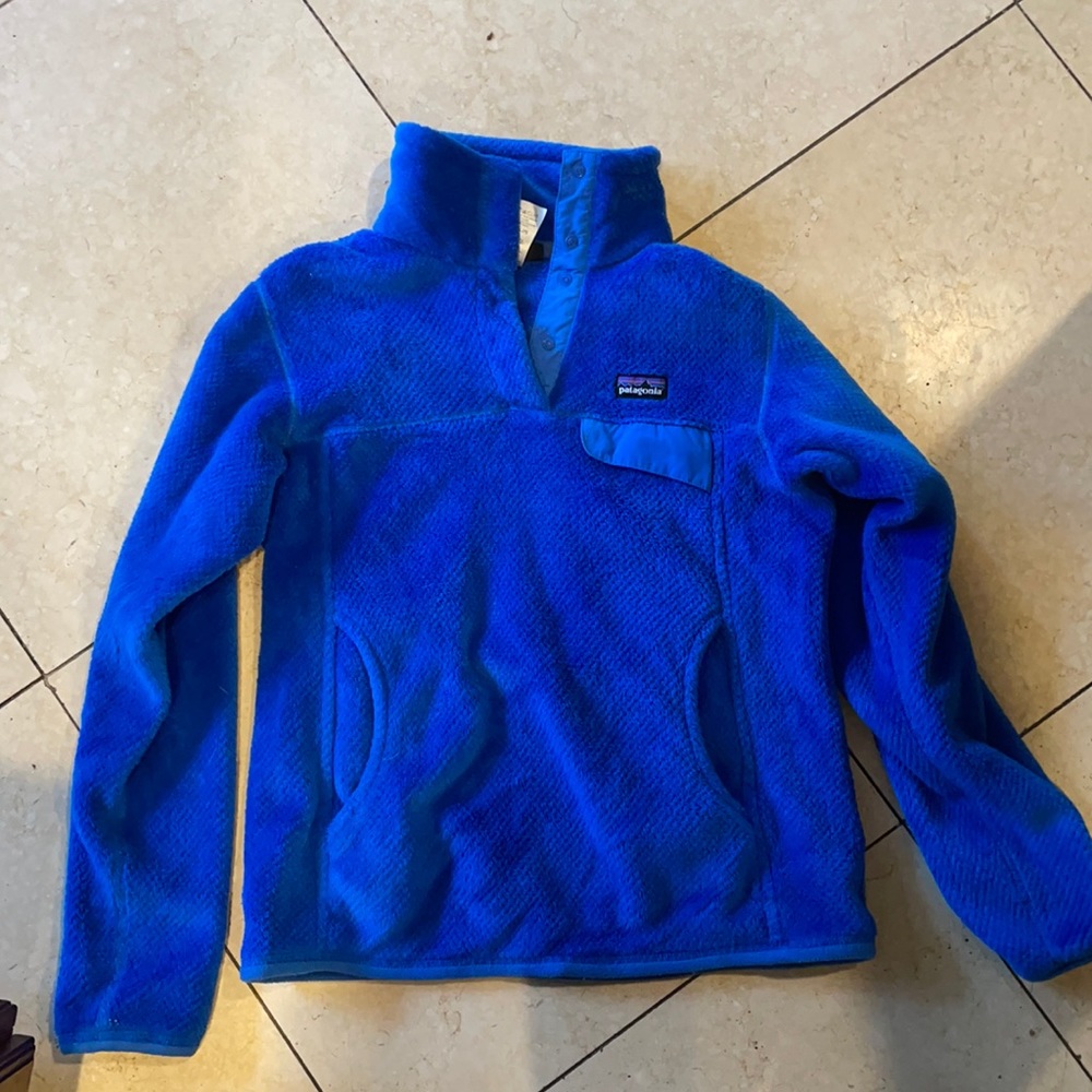 Women’s royal blue Patagonia fleece